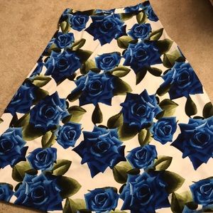 Maxi skirt blue roses